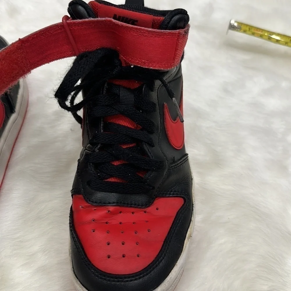Nike Court Borough Mid 2 Grade School Kids' Shoes in Size 4.5Y